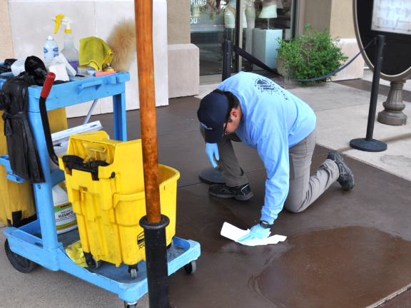 Porter equipment outside of shopping center