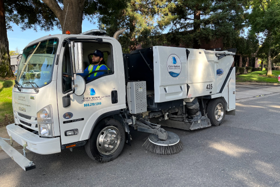 Western U.S. Parking Lot Sweeping